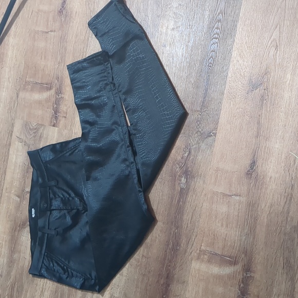 Hudson Pant color Black size 24 - Picture 6 of 14